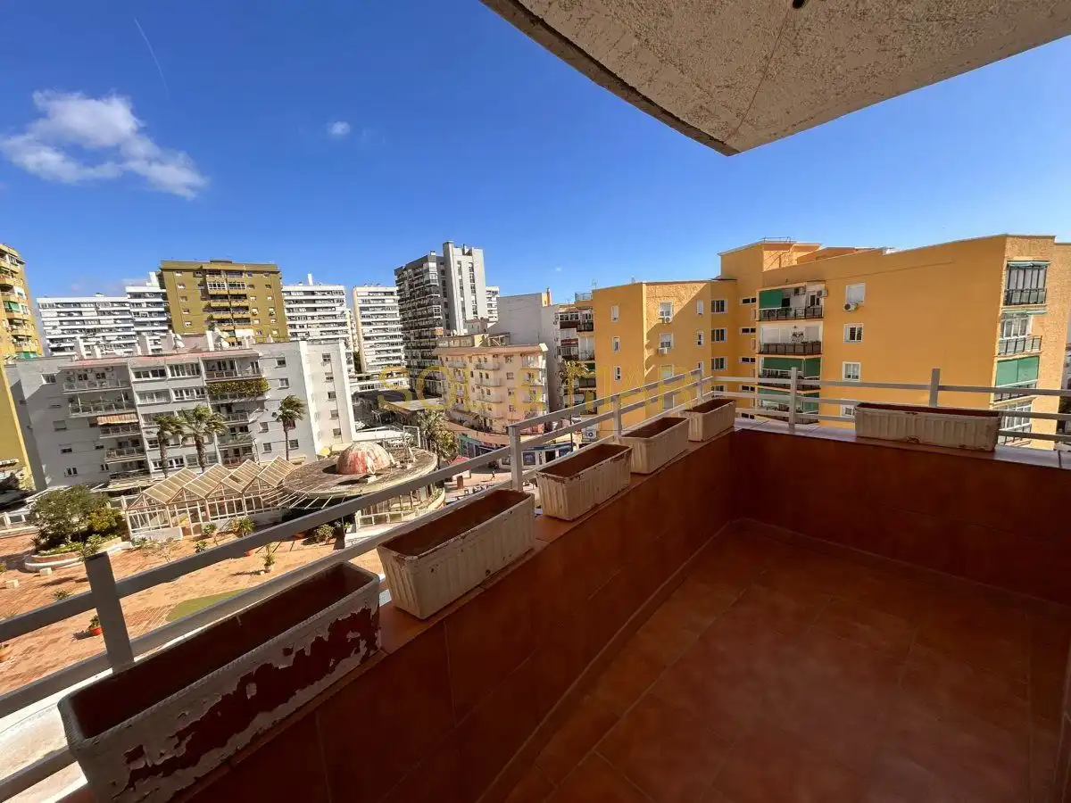 Außenansicht von Wohnung zum Verkauf in Torremolinos mit Klimaanlage, Heizung und Terrasse