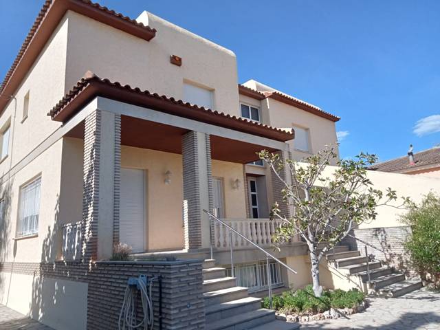 Casa-chalet en Venta en L'Olleria