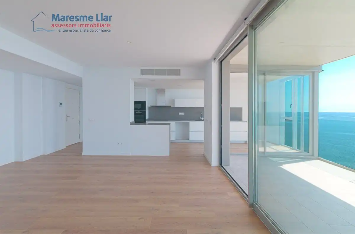 Piso en venta en Mataró con Calefacción, Parquet y Terraza