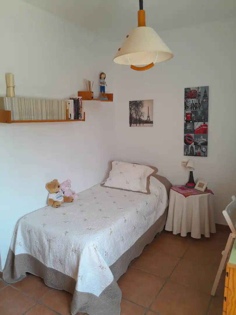 Habitación de Casa o chalet en venta en Cobisa con Calefacción, Jardín privado y Amueblado