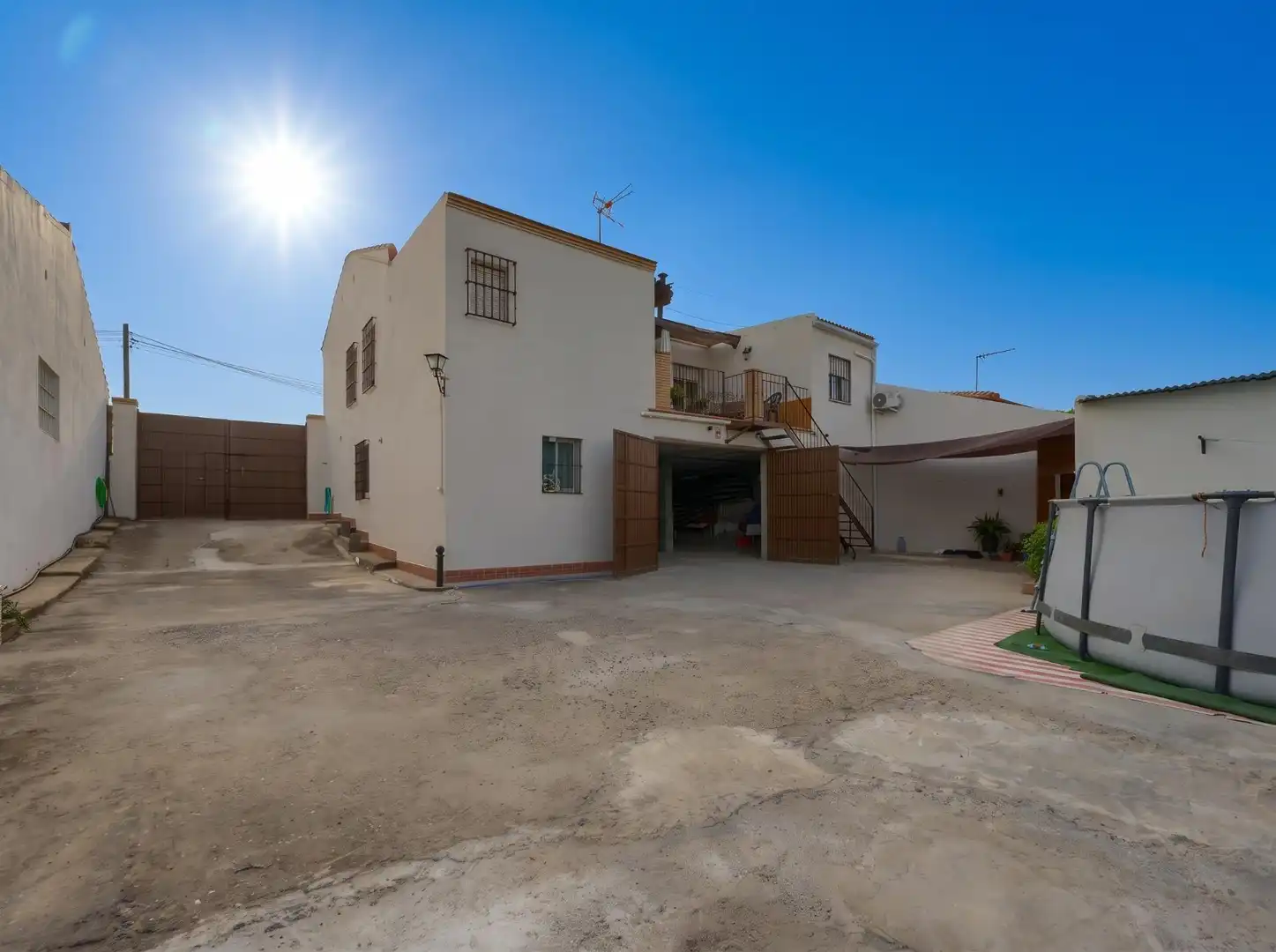 Vista exterior de Casa adosada en venta en Olivares