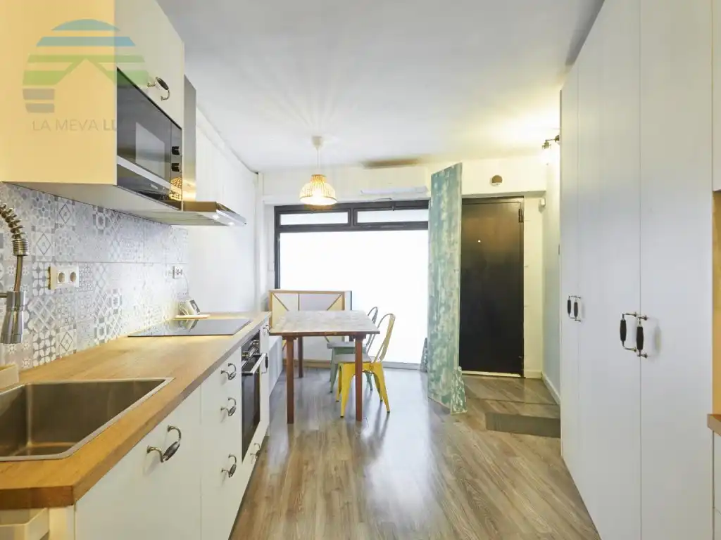 Cocina de Piso en venta en Barcelona con Aire acondicionado y Amueblado