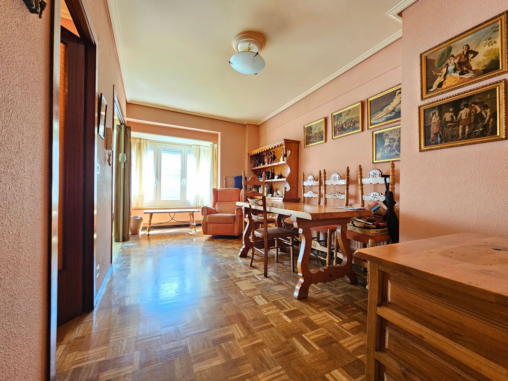 Comedor de Piso en venta en Vitoria - Gasteiz con Parquet, Amueblado y Horno