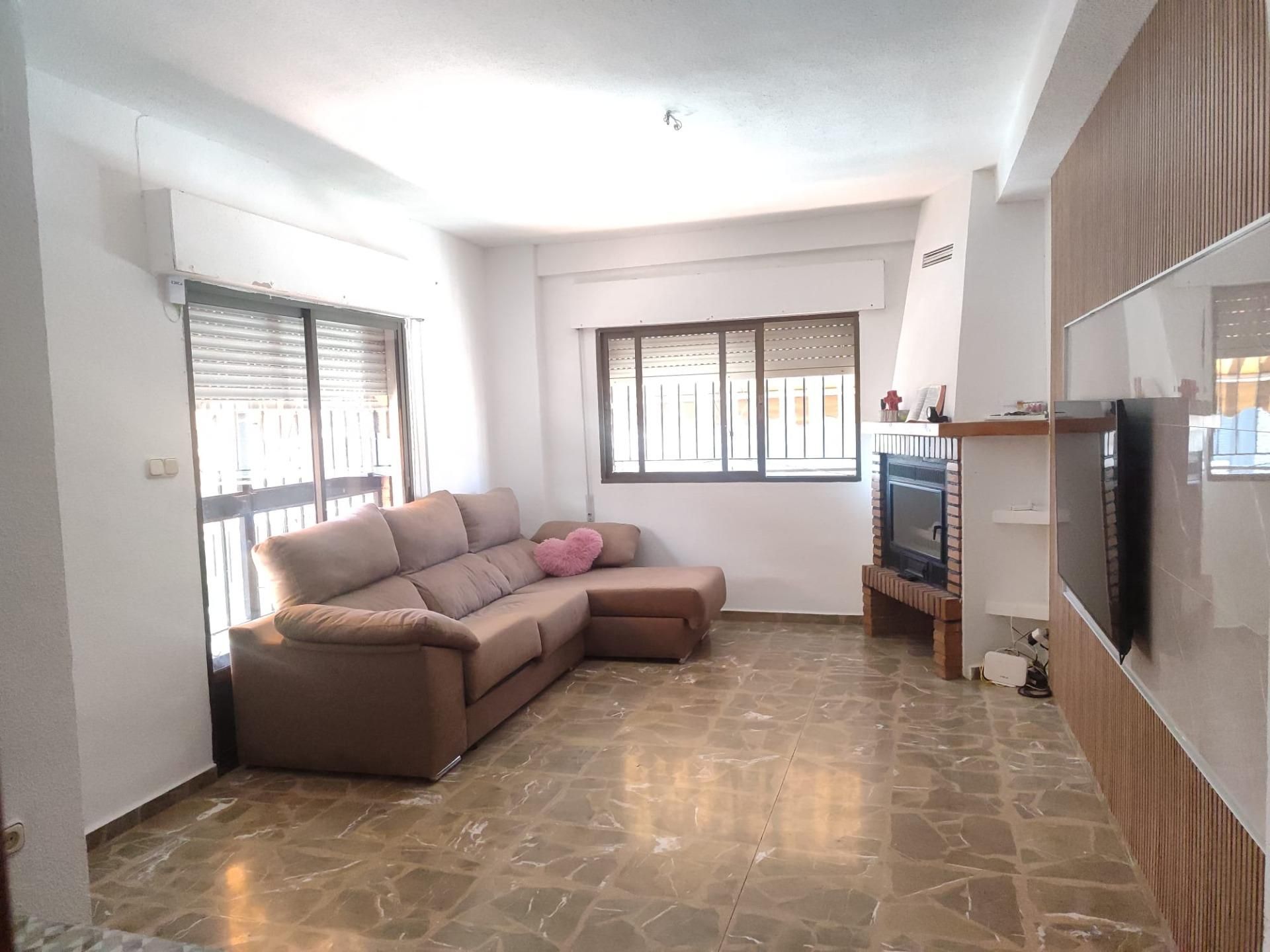 Living room of Single-family semi-detached to rent in  Granada Capital