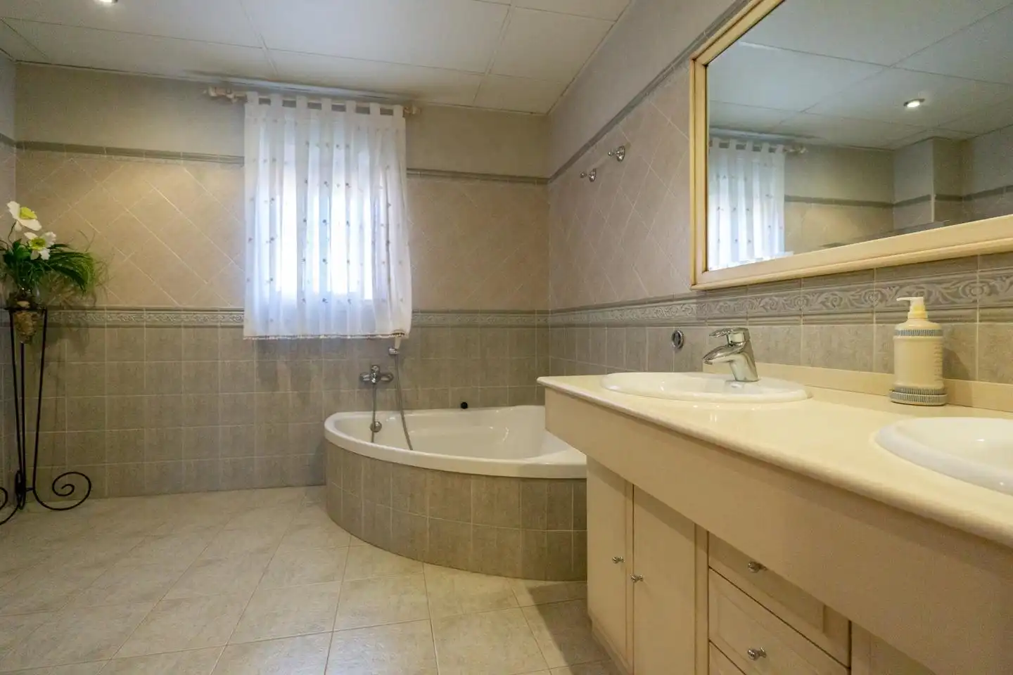 Baño de Casa o chalet en venta en Cox con Aire acondicionado, Jardín privado y Parquet