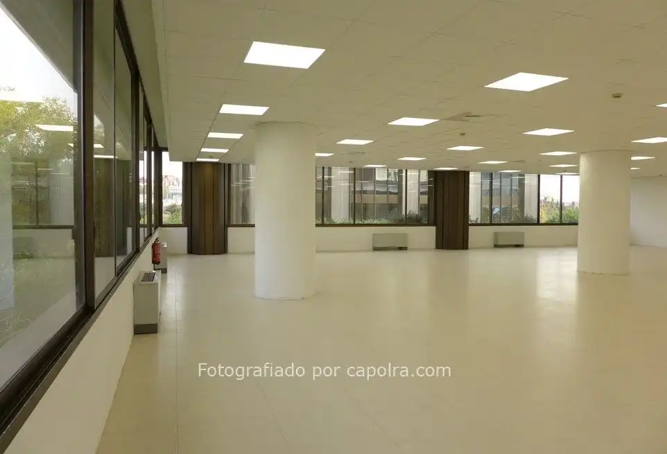 Oficina amb ascensor de lloguer a frederic mompou, imagen 3