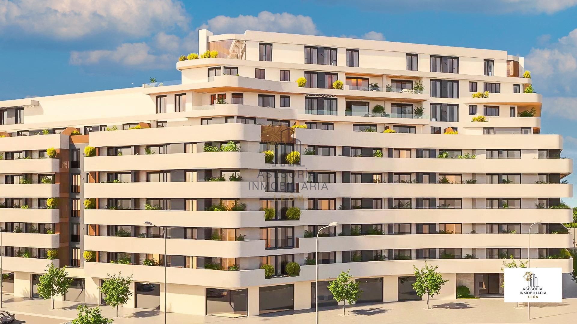 Vista exterior de Apartament en venda en León Capital  amb Calefacció, Terrassa i Traster
