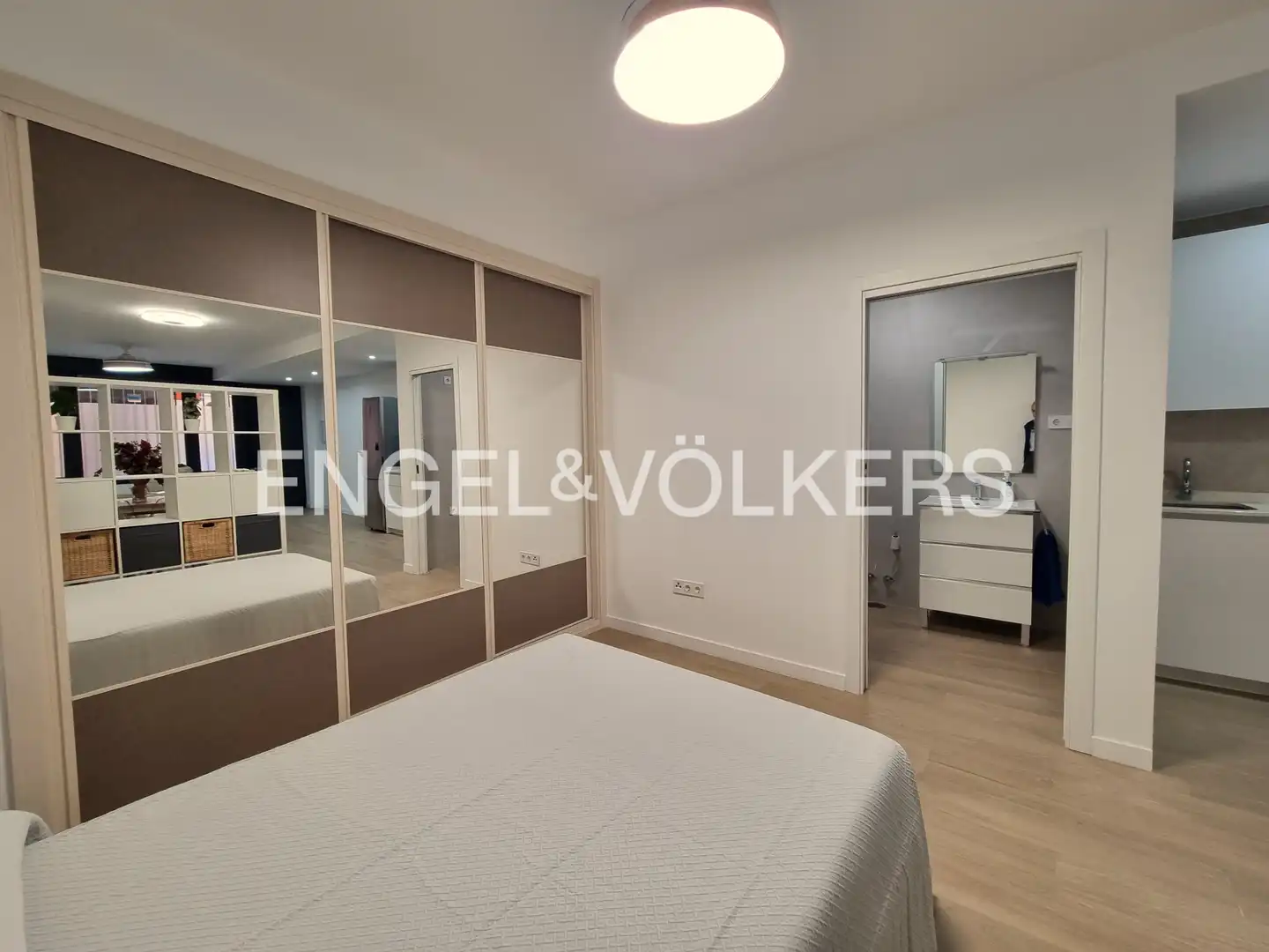 Schlafzimmer von Wohnungen zur Miete in Sevilla mit Klimaanlage und Heizung