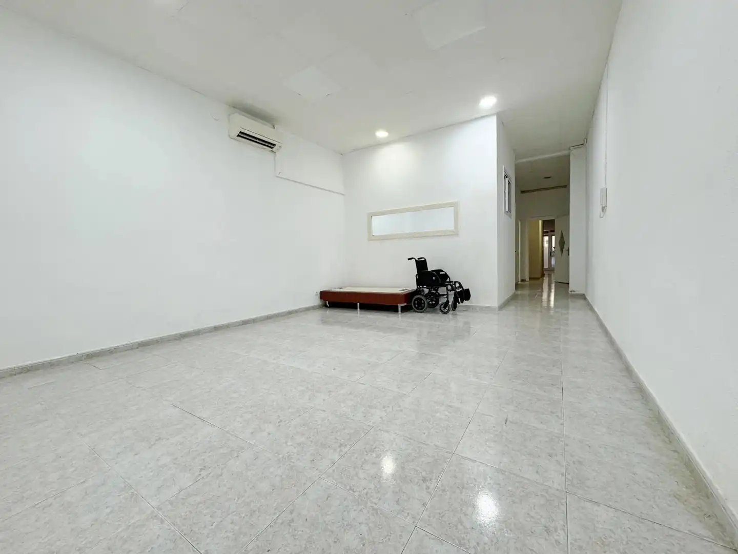 Local comercial en venda a Centre, imagen 9