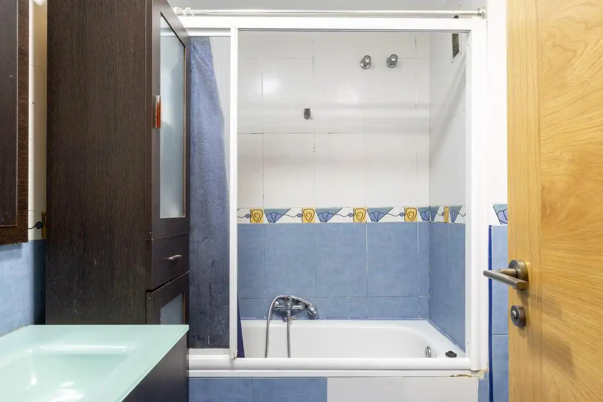 Baño de Piso en venta en Catarroja con Calefacción y Trastero