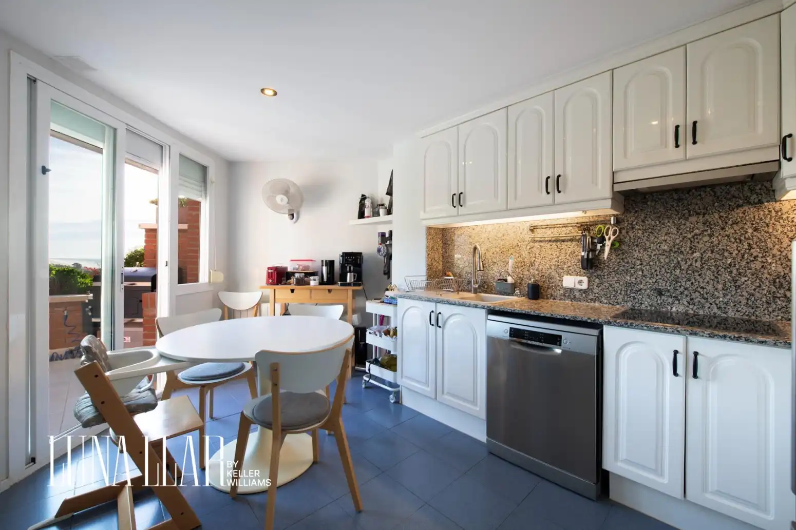 Kitchen of Attic for sale in Sitges  with Air Conditioner and Terrace