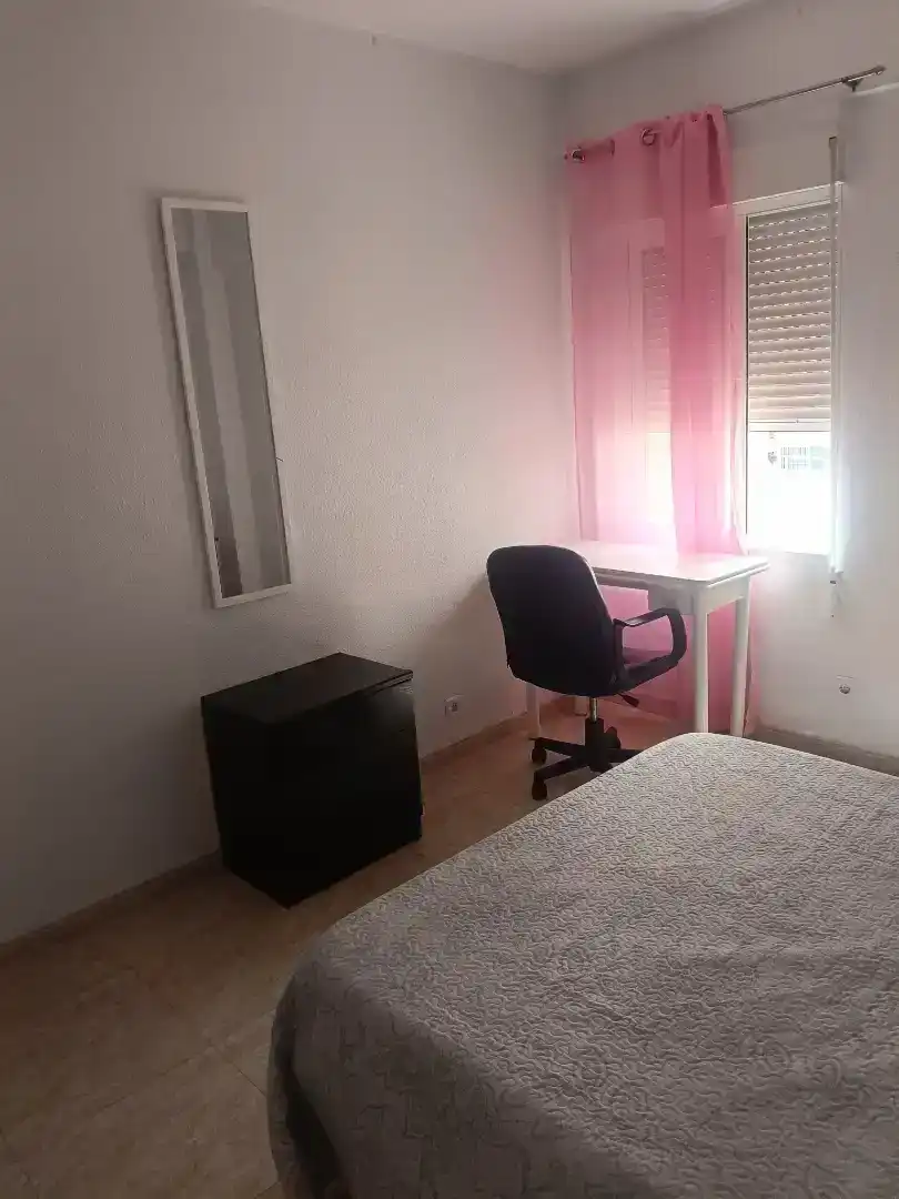 Schlafzimmer von Wohnungen zur Miete in Cartagena mit Ofen, Waschmaschine und Mikrowelle