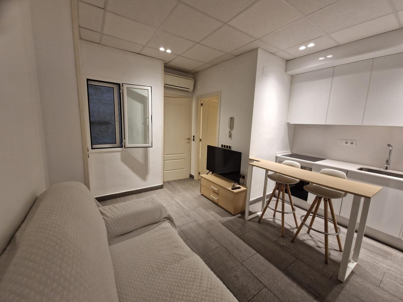 Sala d'estar de Oficina en venda en  Tarragona Capital amb Aire condicionat