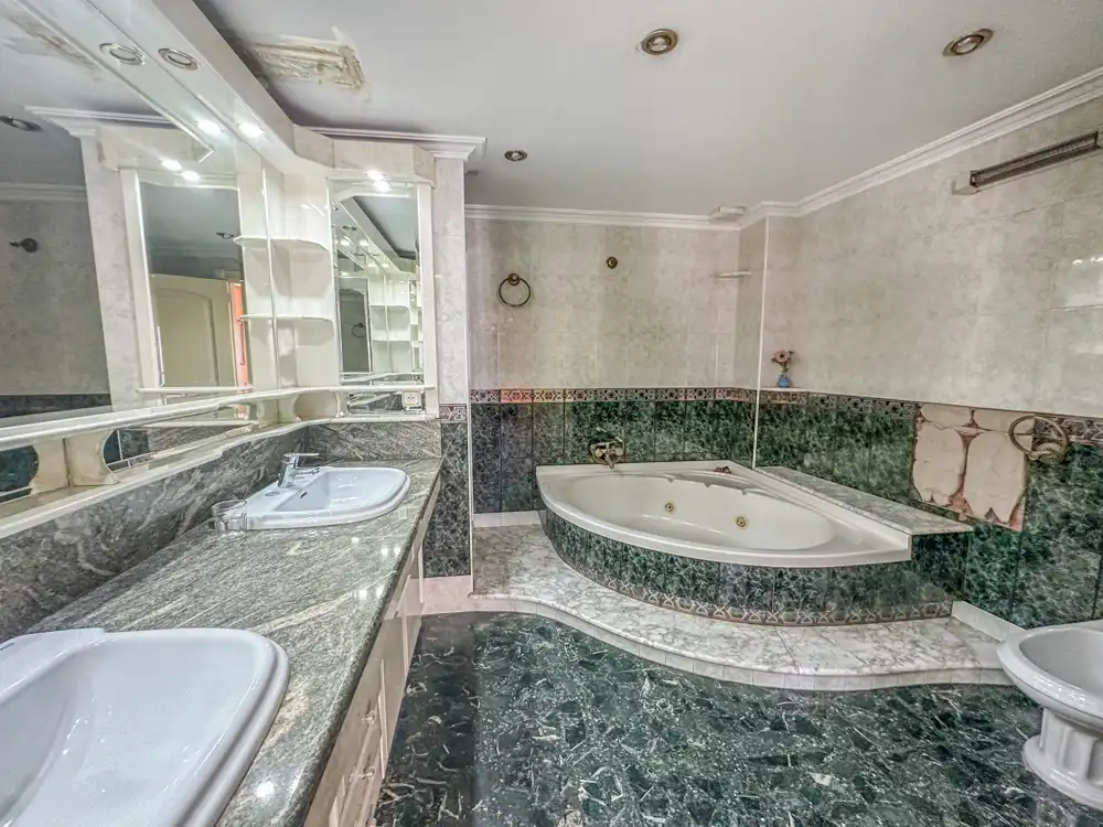 Piso en venta en Avda. de la Libertad, imagen 8