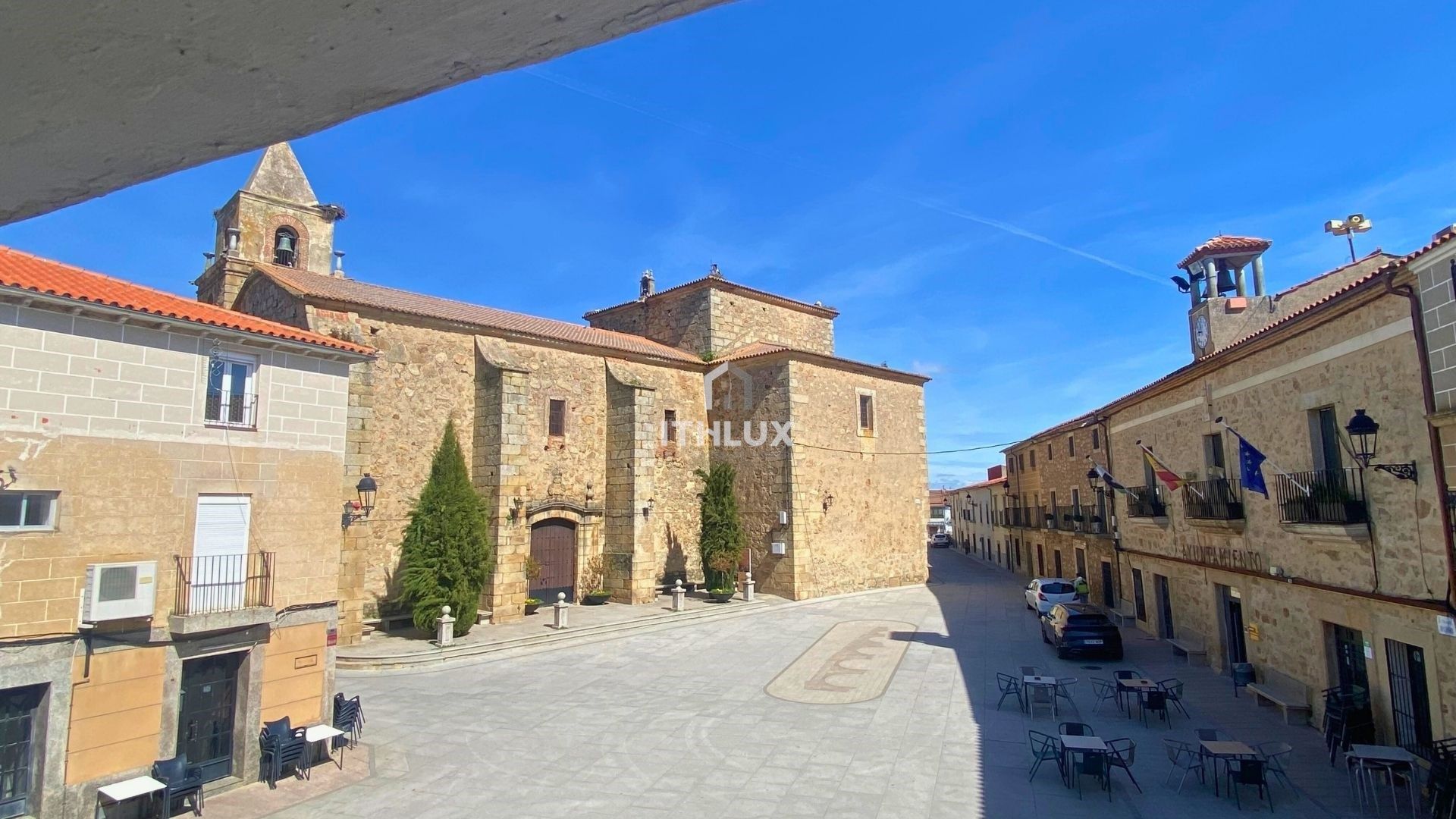 Außenansicht von Einfamilien-Reihenhaus zum Verkauf in Torremocha mit Klimaanlage, Heizung und Terrasse