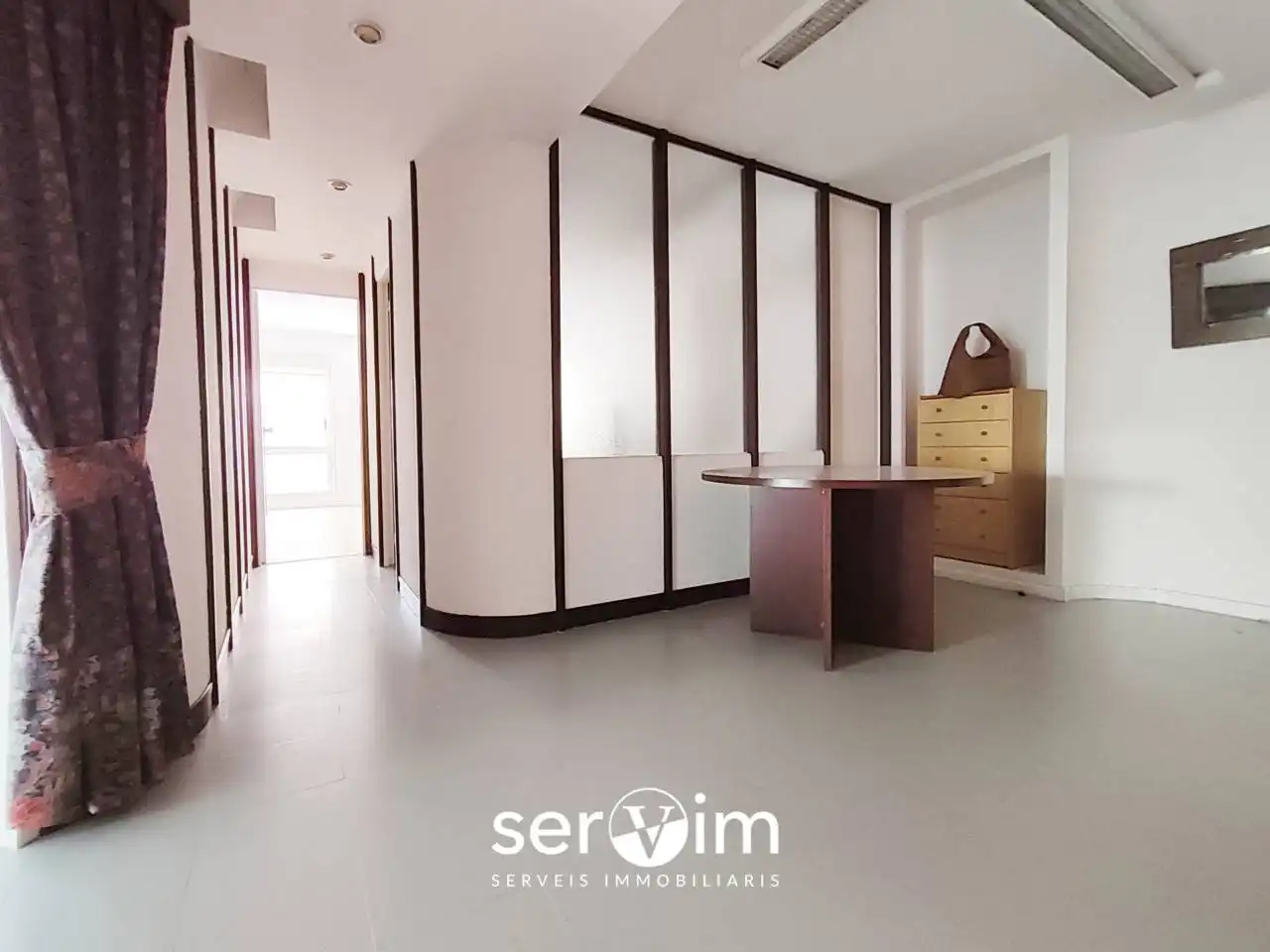 Habitación de Oficina en venta en Girona con Aire acondicionado