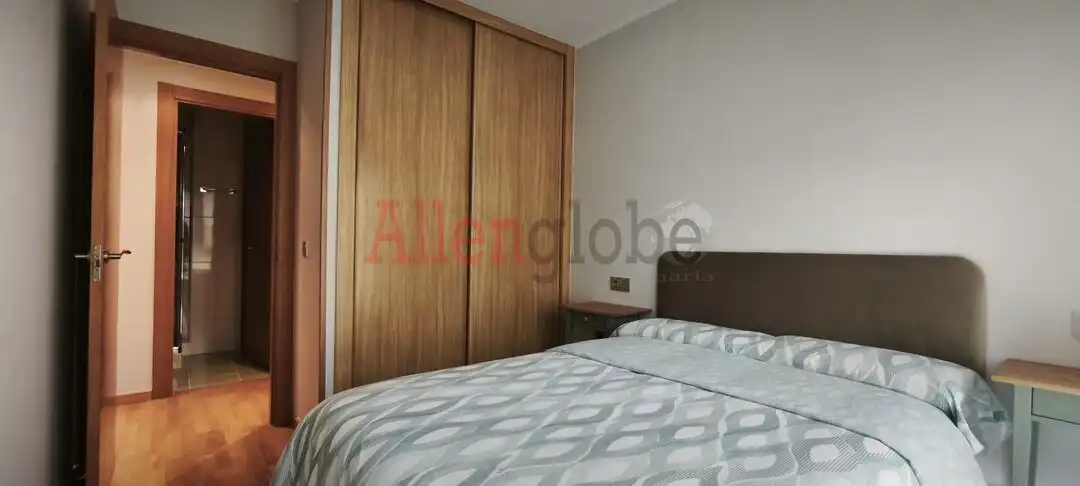 Piso de alquiler en Montecerrao