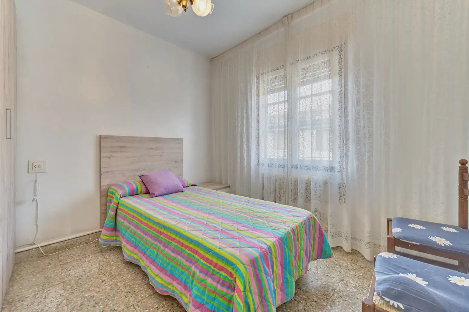 Habitación de Casa adosada en venta en Arguedas con Calefacción, Jardín privado y Terraza