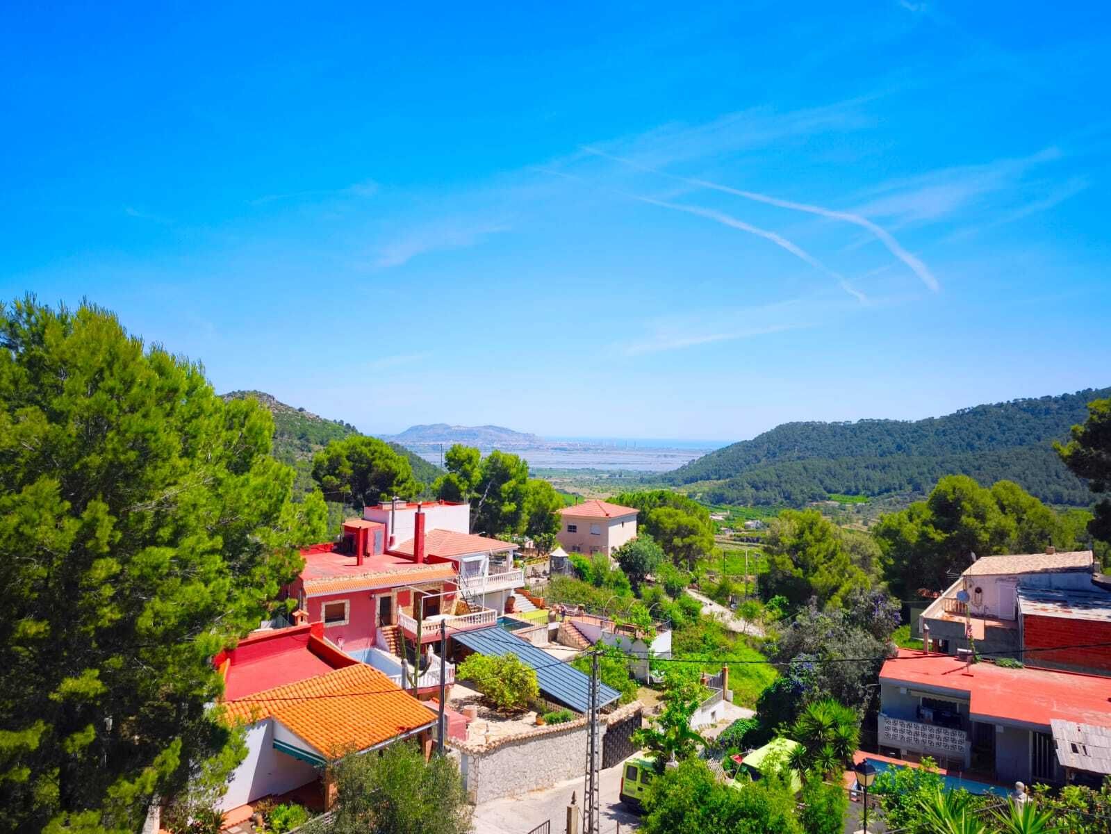 Vista exterior de Casa o xalet en venda en Llaurí amb Terrassa, Traster i Piscina