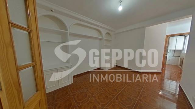 Piso en Venta en Calle Cristo de la Victoria en Almendrales