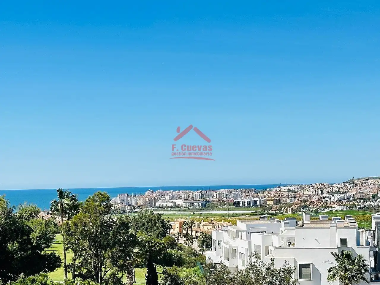Ático en venta en Camino Algarrobo - Las Arenas