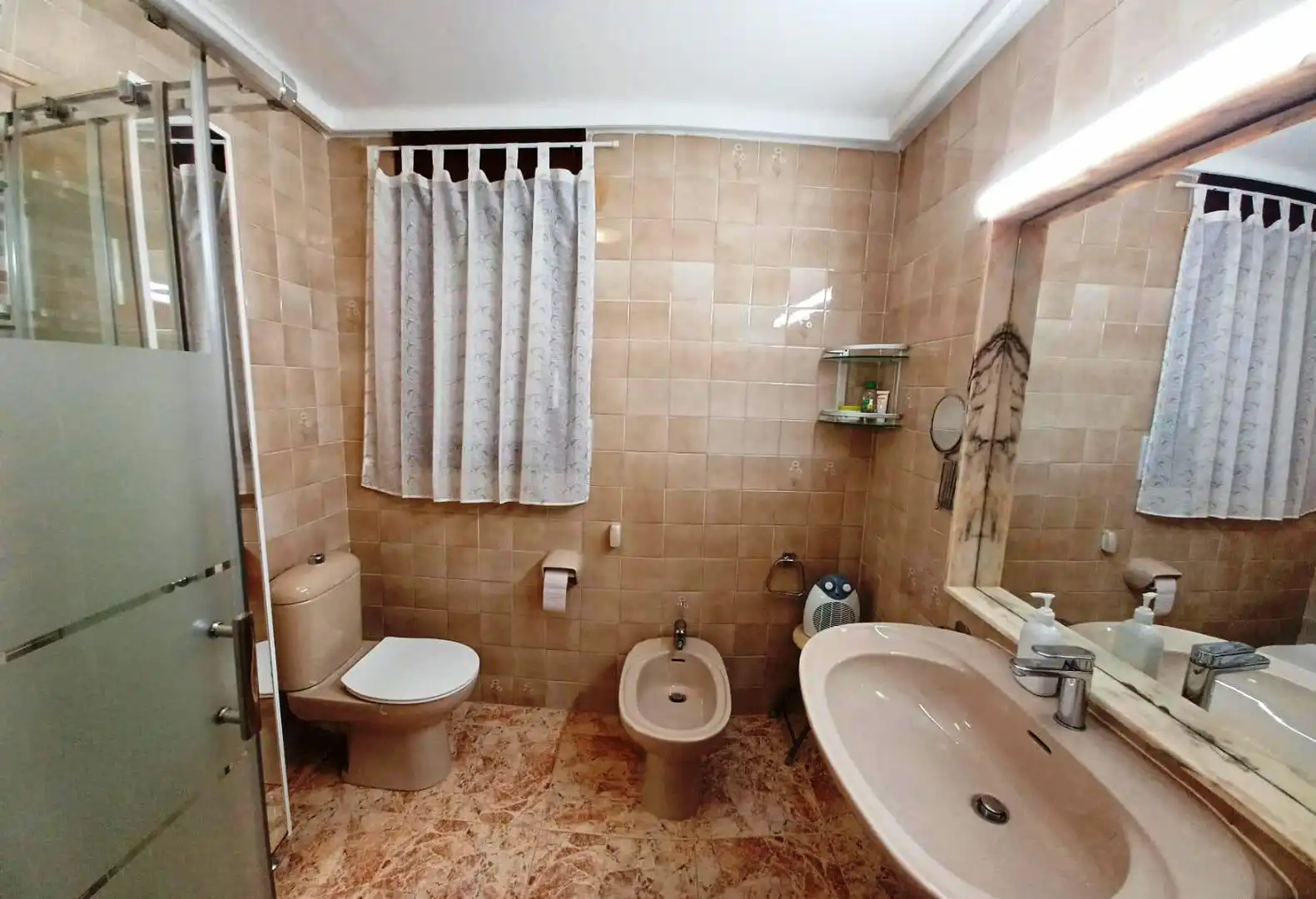 Bathroom of Flat for sale in Cambrils  with Air Conditioner, Terrace and Furnished