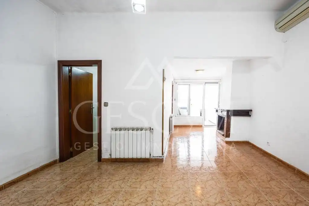 Dormitori de Casa adosada en venda en Sabadell amb Calefacció i Terrassa