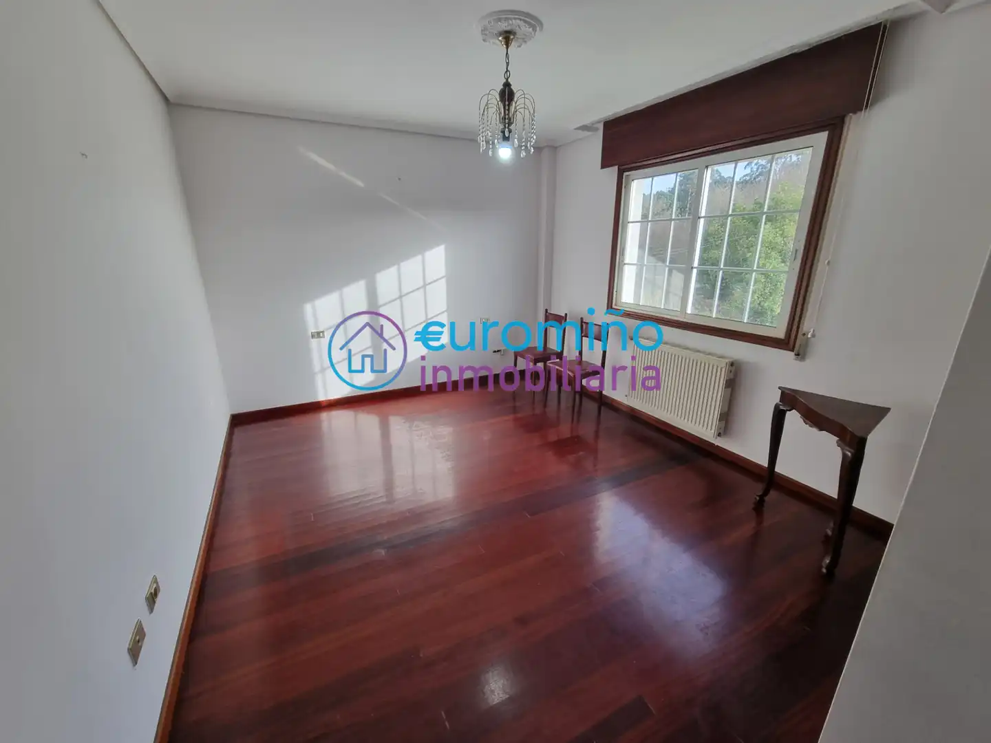 Sala d'estar de Casa o xalet en venda en Salvaterra de Miño amb Calefacció, Jardí privat i Traster
