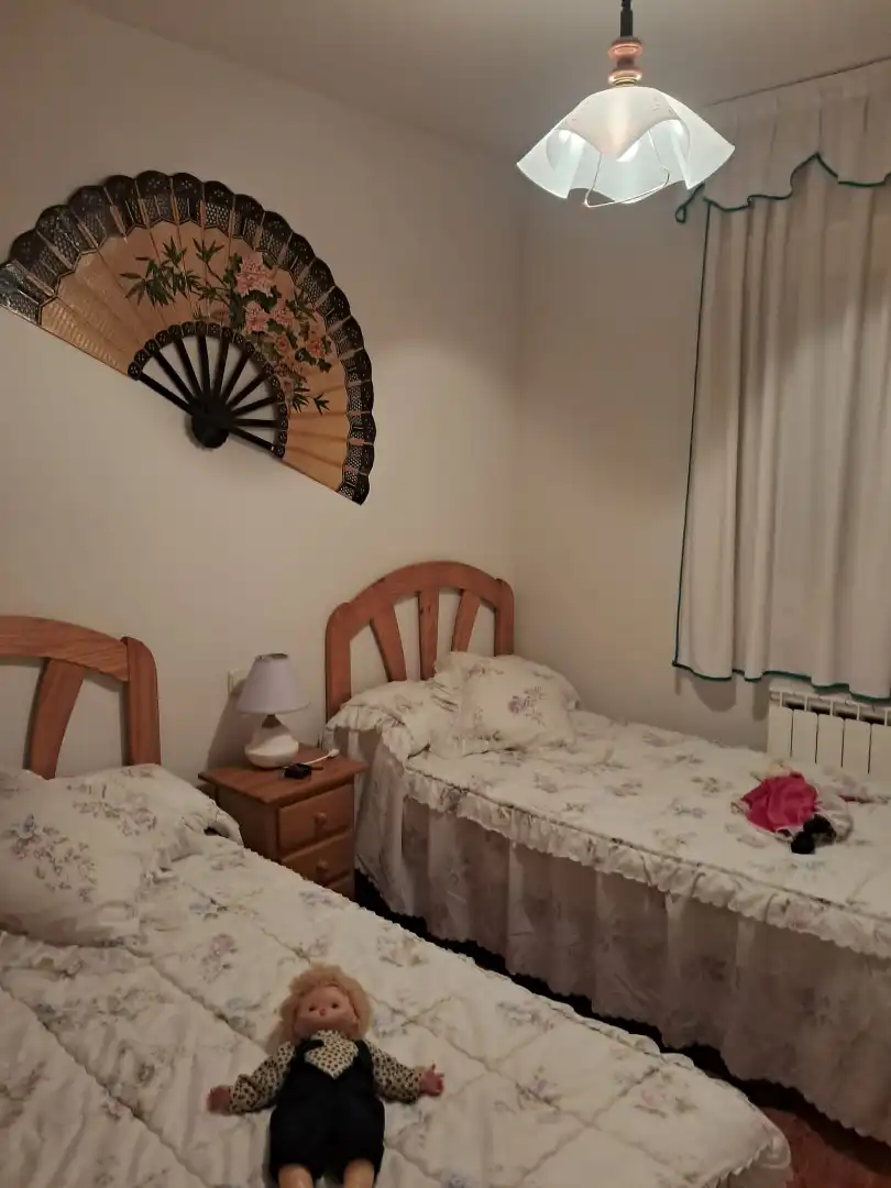 Habitación de Casa o chalet en venta en Santa María del Tiétar con Calefacción, Amueblado y Horno
