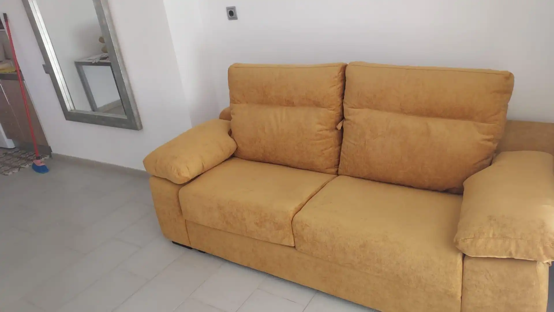 Sala de estar de Apartamento en venta en Salou con Jardín privado, Terraza y Amueblado