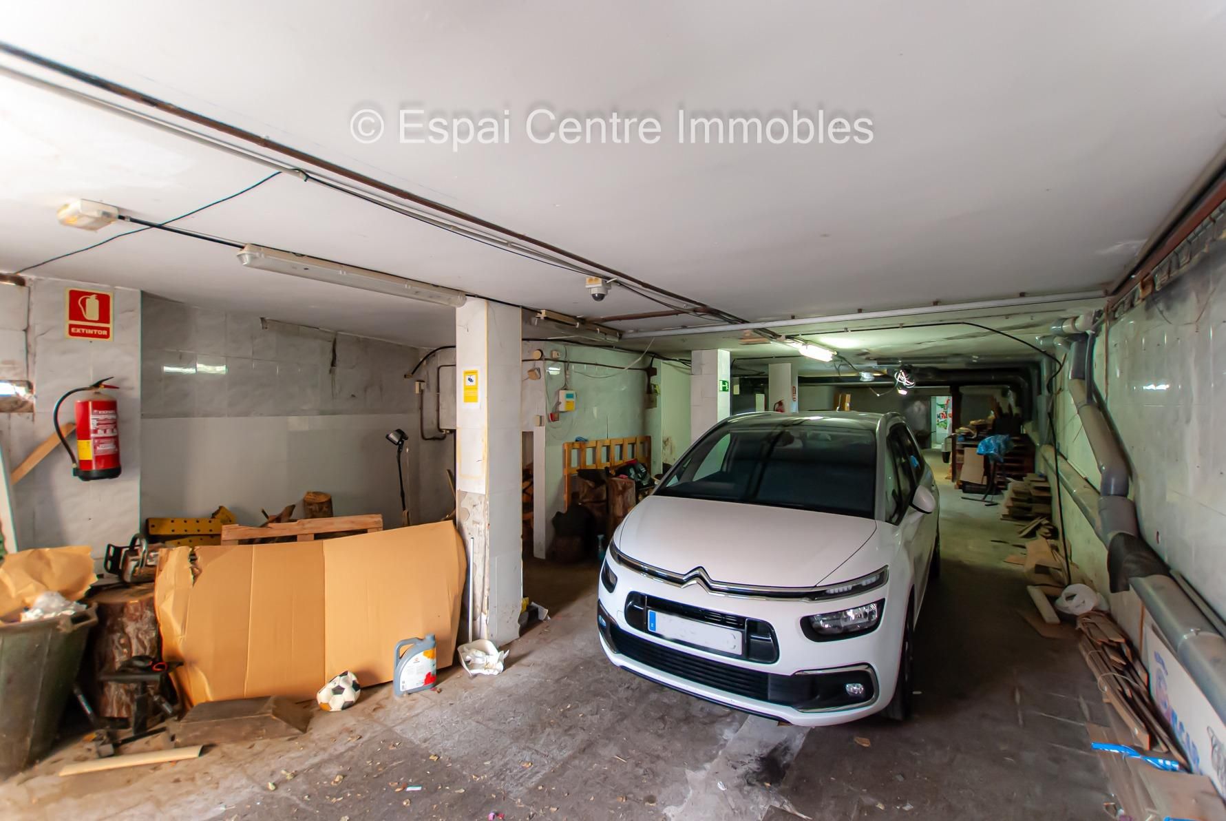 Premises to rent in Carrer DOCTOR TORRAS I BAGES
