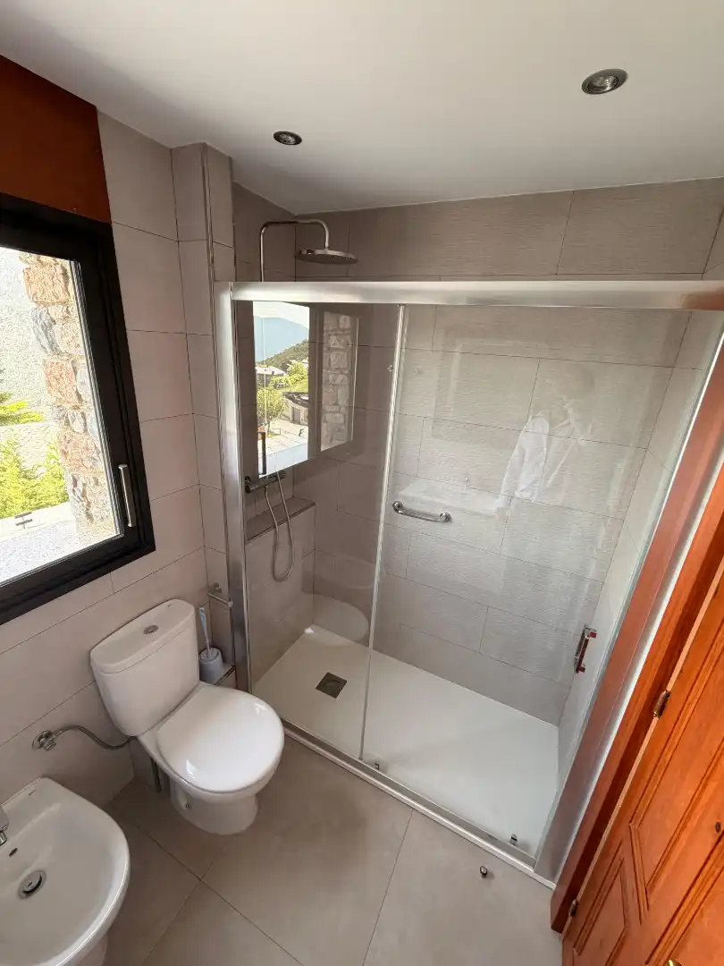 Baño de Casa o chalet en venta en Sant Julià de Lòria con Calefacción, Jardín privado y Terraza