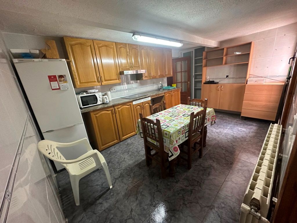 Cocina de Piso de alquiler en Cuenca Capital con Calefacción y Amueblado