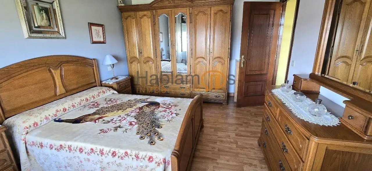 Habitación de Casa o chalet en venta en Vilagarcía de Arousa con Calefacción, Jardín privado y Terraza