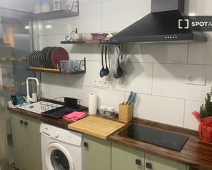 Kitchen of Flat to rent in  Madrid Capital  with Air Conditioner, Heating and Furnished