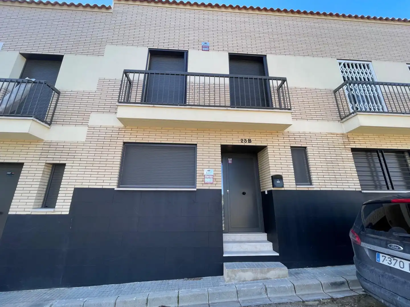 Vista exterior de Casa adosada en venta en La Pobla de Montornès  