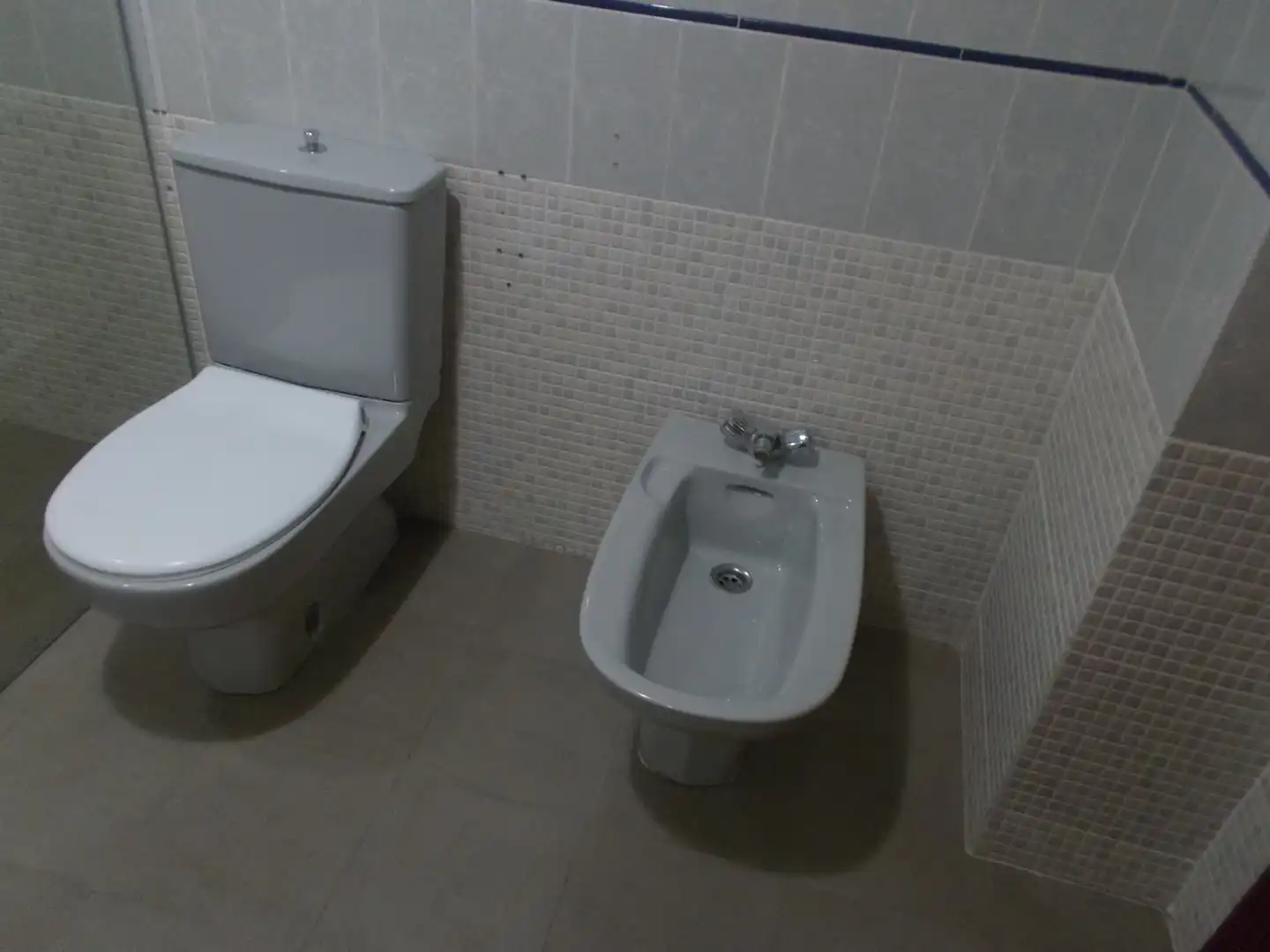 Bathroom of Flat for sale in Santa Marta de Tormes  with Air Conditioner, Heating and Parquet flooring