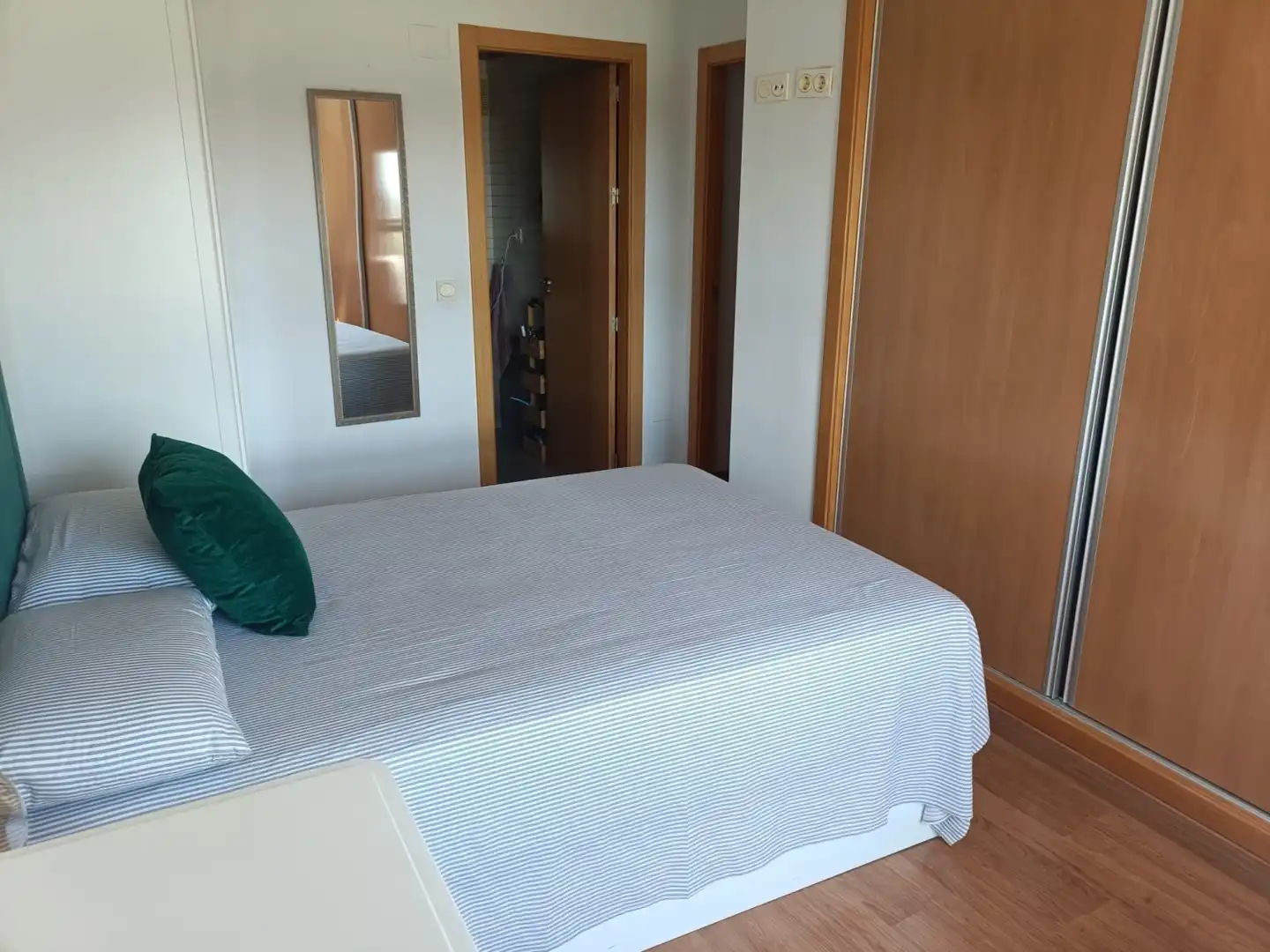Habitación de Piso de alquiler en Murcia con Aire acondicionado, Calefacción y Amueblado