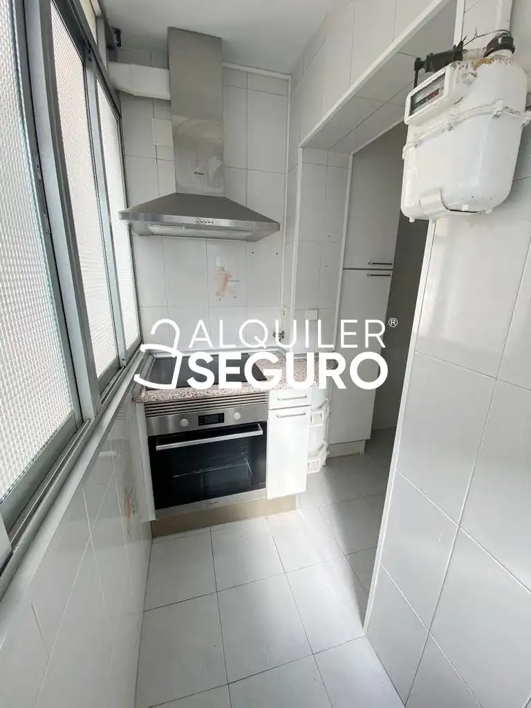 Kitchen of Flat for rent in Madrid  with Heating, Terrace and Furnished
