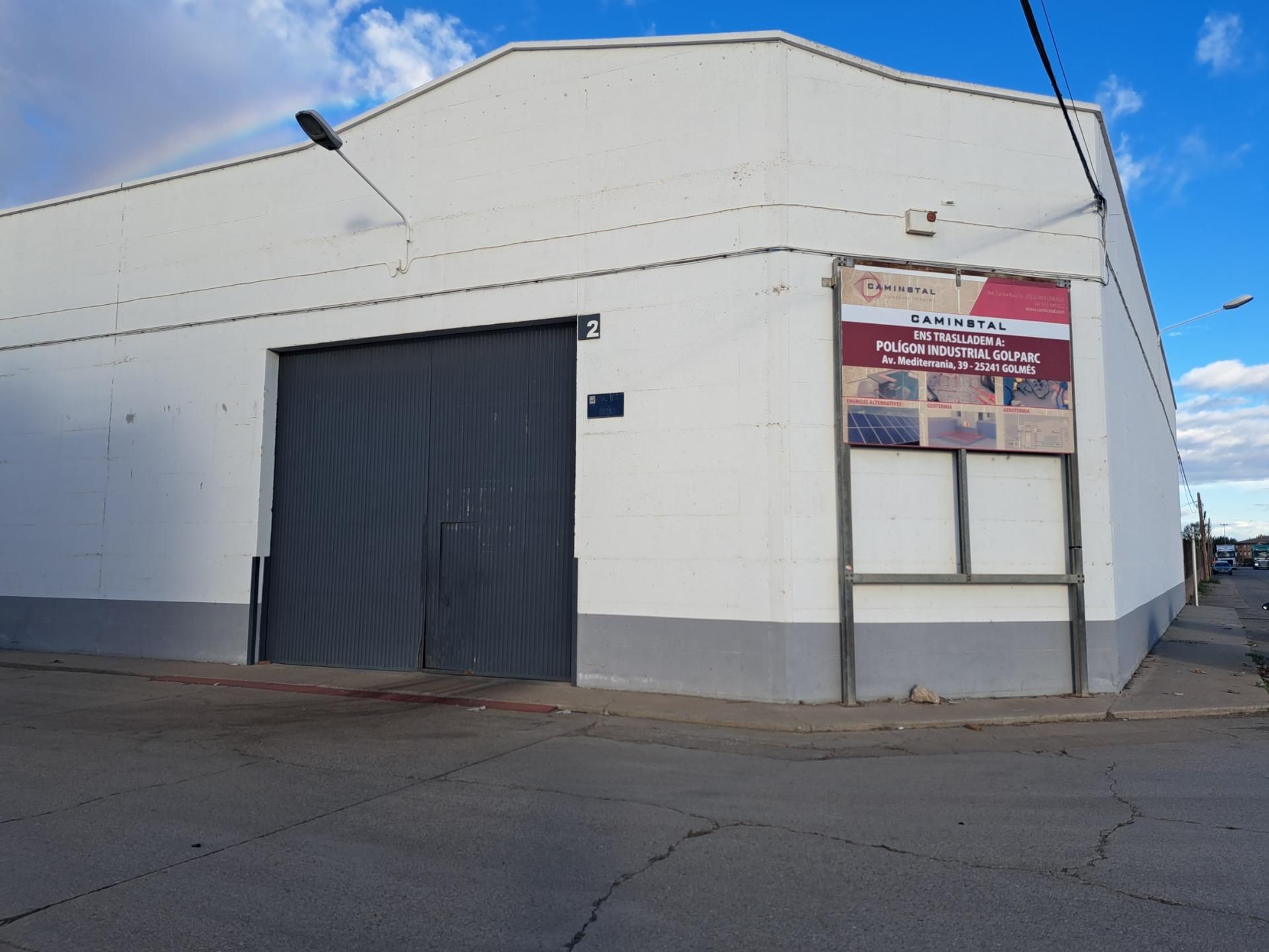 Außenansicht von Fabrikhallen zur Miete in Mollerussa