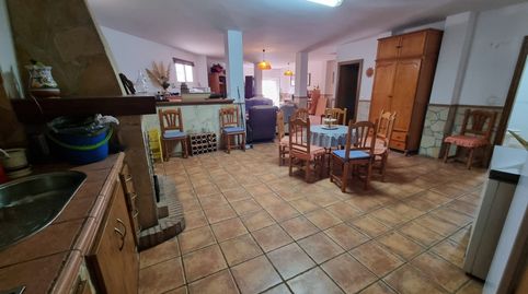 CHALET PAREADO 4 DORMITORIOS CON JARDÍN , SOTANO; TERRAZA Y PATIO CON BARBACOA + 2 PLAZAS DE PARKING - NERJA, immagine 4