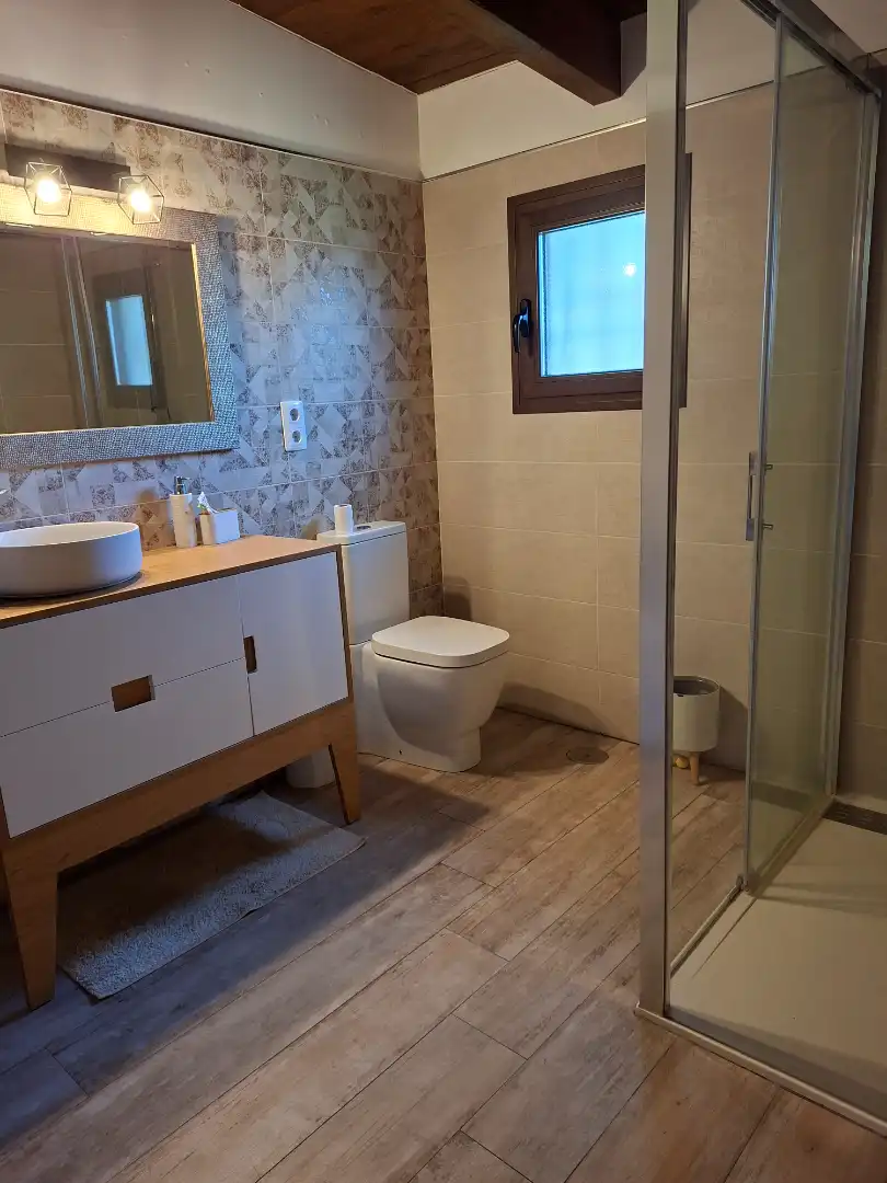 Bathroom of Houses for sale in Mejorada del Campo  with Heating, Private garden and Storage room