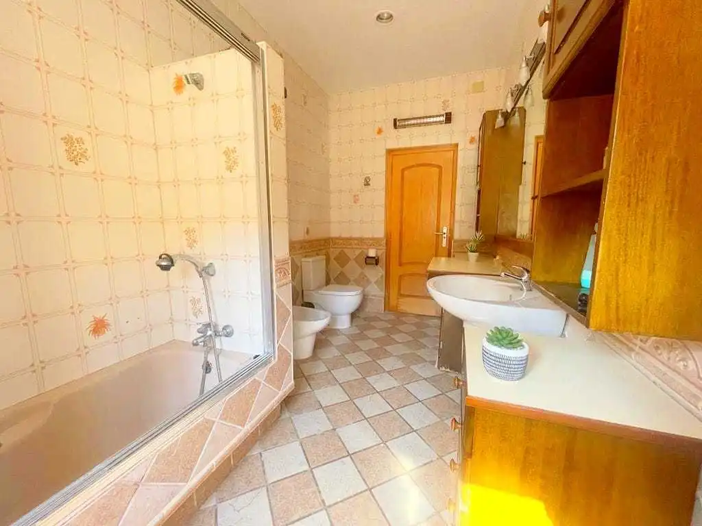 Chalet con piscina en venta en El Faro, imagen 5