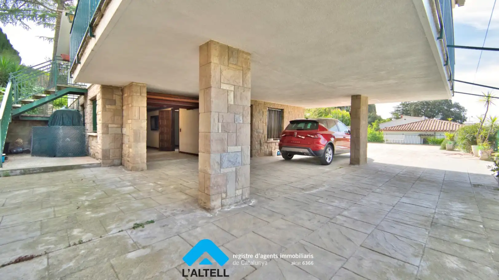 Parking de Casa o chalet en venta en La Garriga con Aire acondicionado, Calefacción y Jardín privado