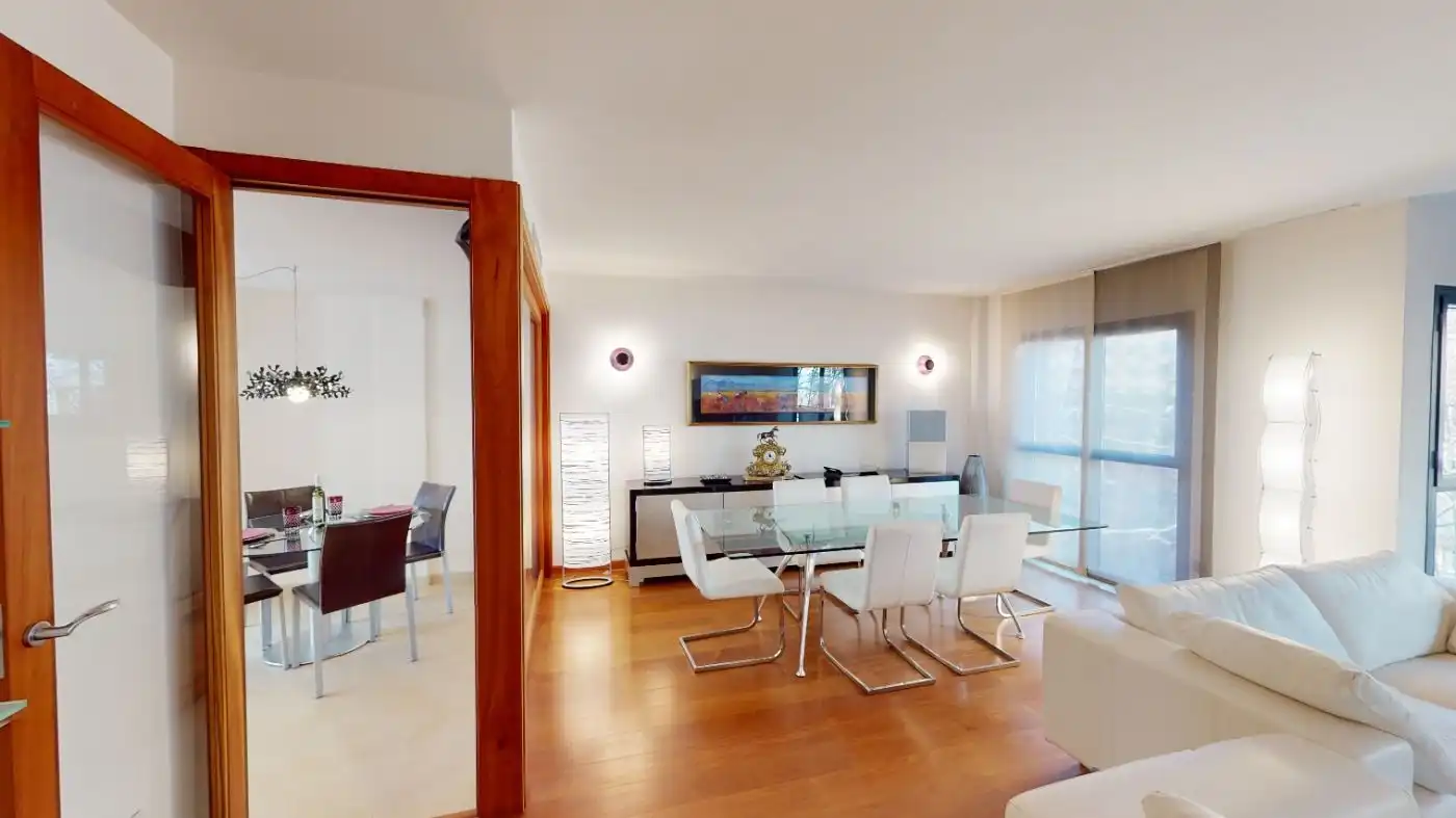 Piso con terraza en venta en Calle Baró de Pinopar 14, imagen 13