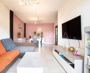 Sala d'estar de Pis en venda en Montornès del Vallès amb Balcó