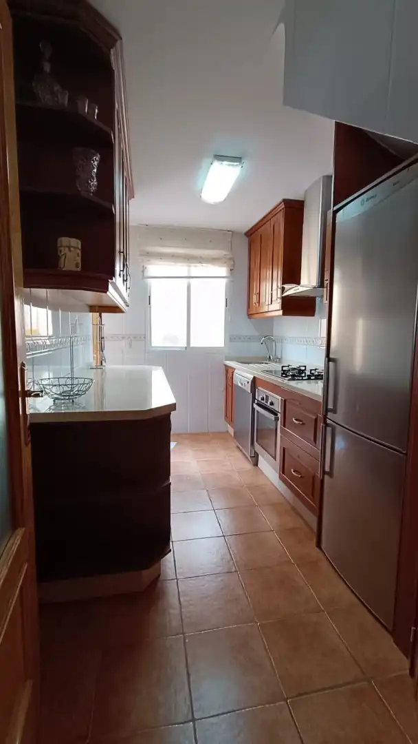 Cocina de Casa adosada de alquiler en La Zubia con Amueblado, Horno y Lavadora
