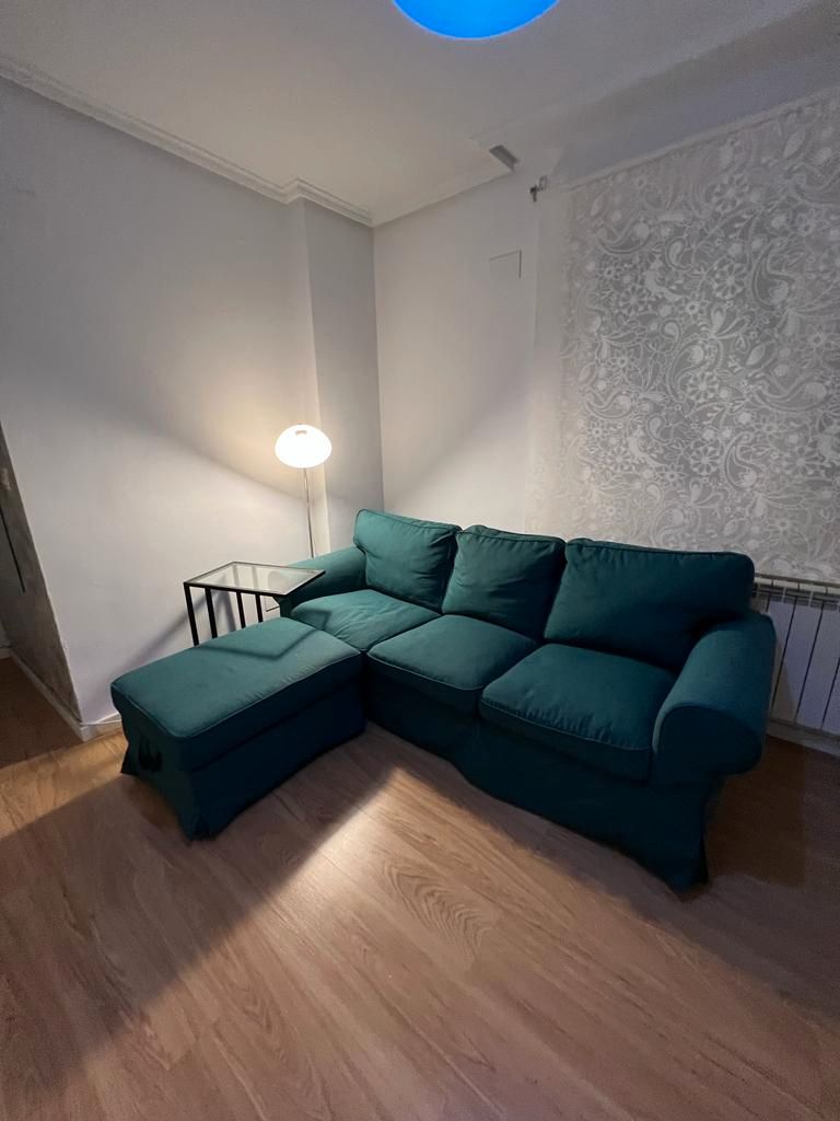 Sala de estar de Apartamento de alquiler en  Zaragoza Capital con Calefacción, Parquet y Amueblado