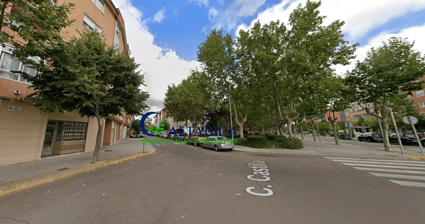 Exterior view of Flat for sale in Zona Industrial