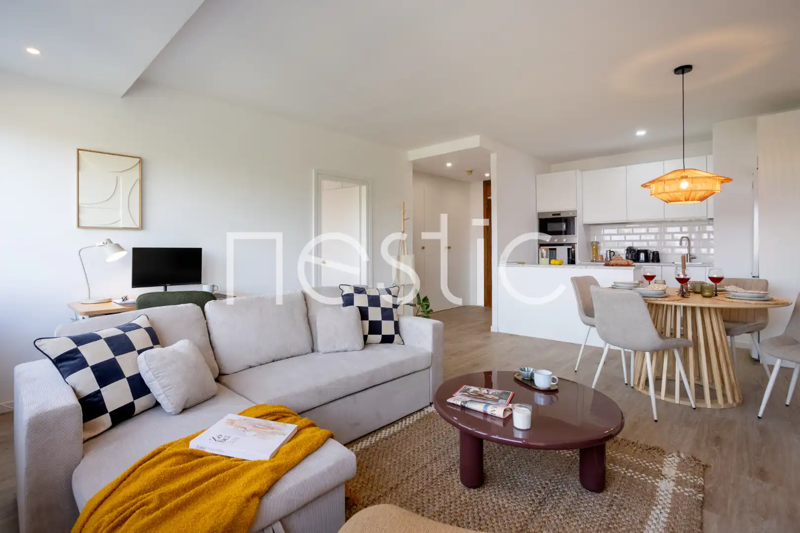 Sala de estar de Apartamento de alquiler en Madrid con Aire acondicionado, Calefacción y Amueblado